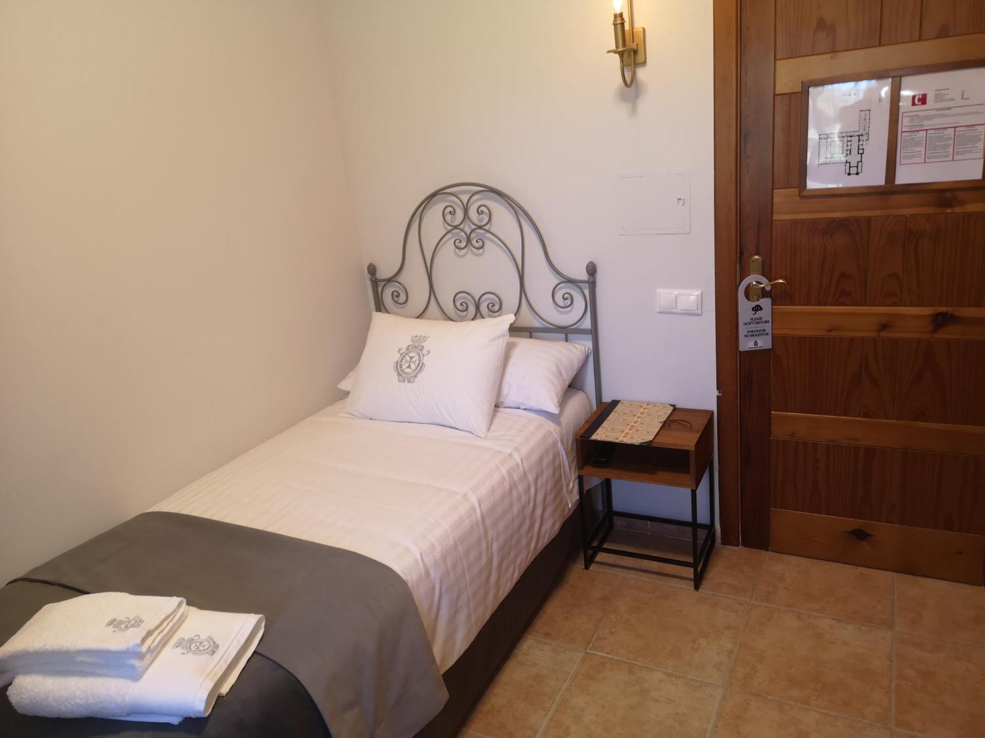 Hotel Monasterio De Tejeda Garaballa Esterno foto